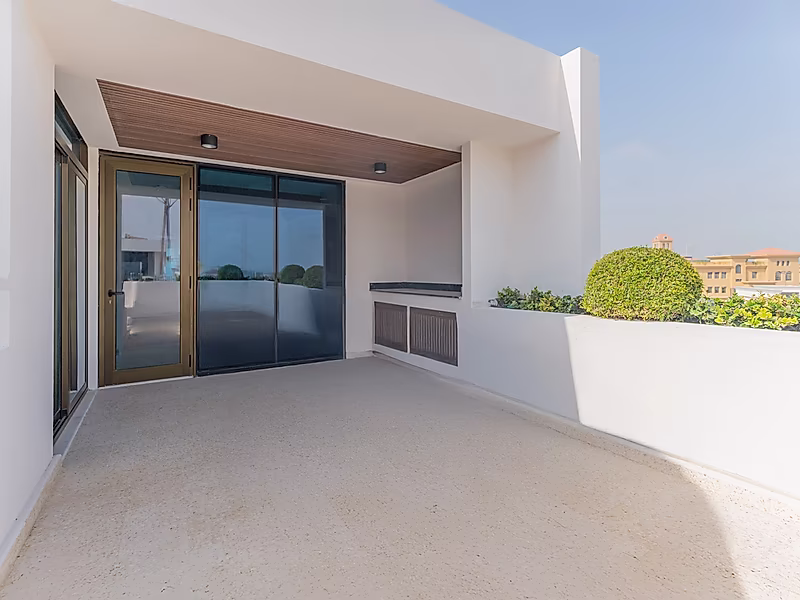 Luxury 5BR Villa + Maid & Driver | Private Pool | Rooftop | Fully Furnished | Giardino Village, The Pearl - Photo 11