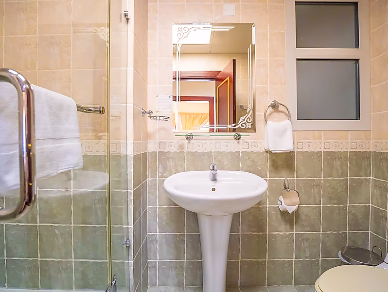 SPACIOUS 3BR FURNISHED APARTMENT | MSHEIREB - Photo 13