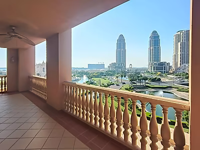 FOR SALE! AMAZING 1 BEDROOM I HUGE BALCONY I WITH TITLE DEED