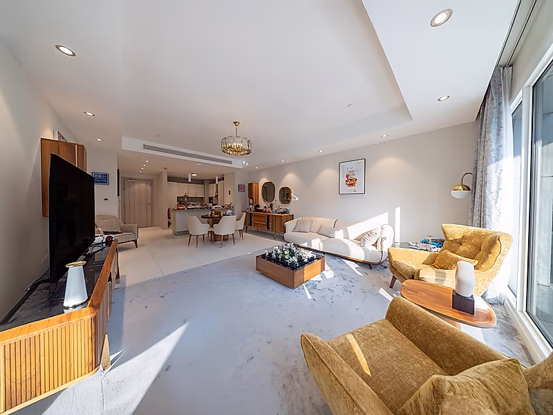 INVEST IN A MODERN 1 BEDROOM WITH HIGH POTENTIAL - Photo 1