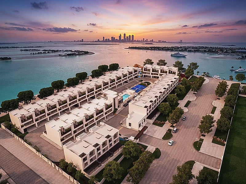 LUXURY 4-BEDROOM COMPOUND TOWNHOUSE FOR SALE - QETAIFAN ISLAND NORTH - Photo 1