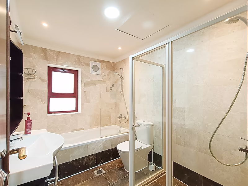 5 Bedrooms+Maid Fully Furnished Villa | West Bay Lagoon. - Photo 11