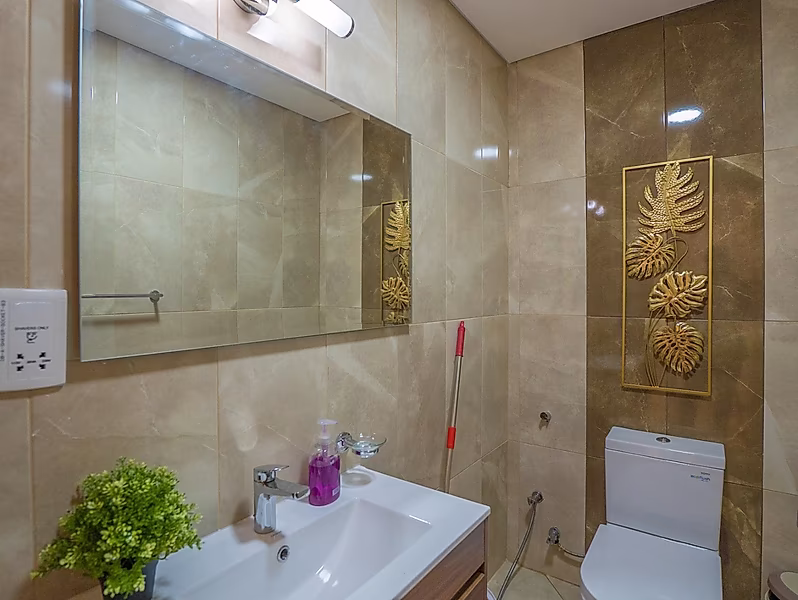 Elegant 2BR with Breathtaking Views - Photo 7