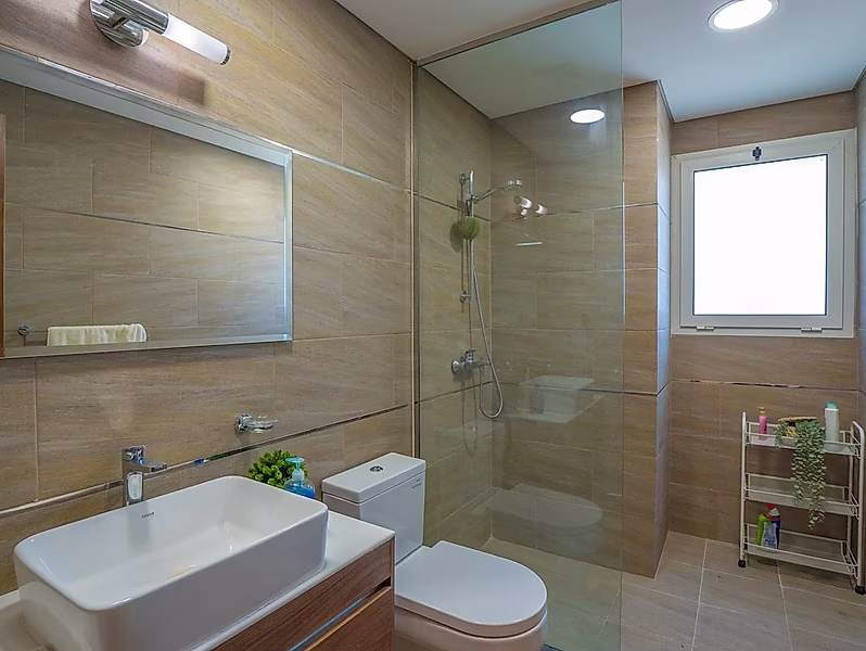 Elegant 2BR with Breathtaking Views - Photo 8