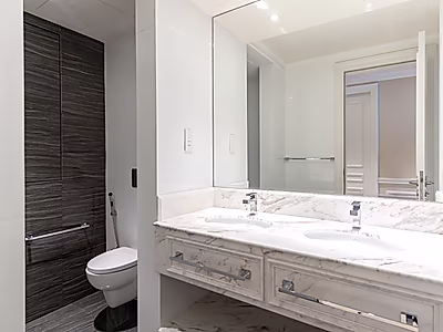 Furnished 2-Bedroom Apartment in West Bay | All Inclusive