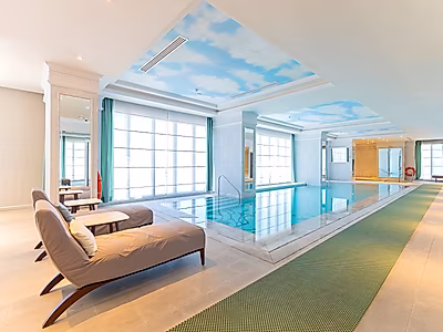 Modern 1-Bedroom Furnished Apartment in West Bay | All Inclusive | Brand New
