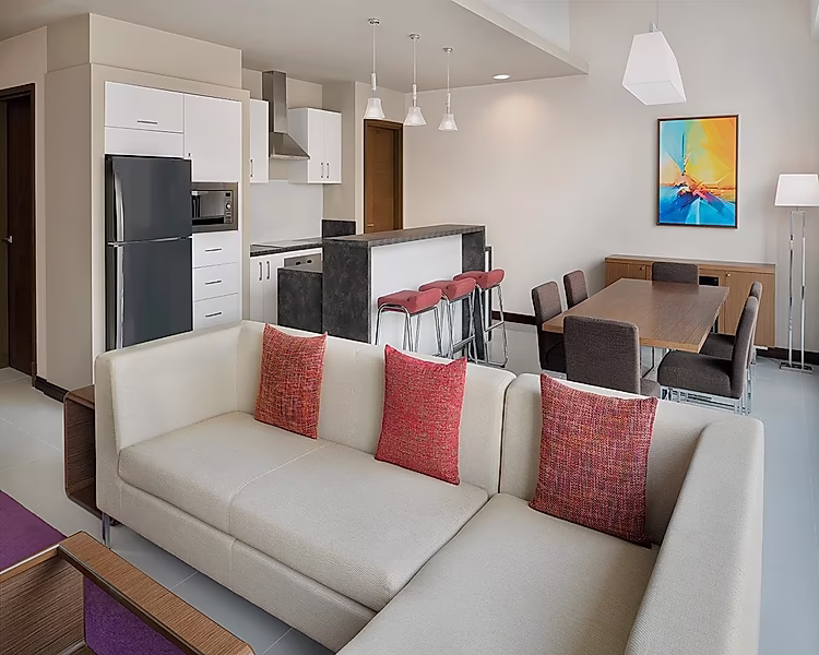 Bills Included | Luxury Living | 2 Bedrooms & 2 Baths - Photo 2