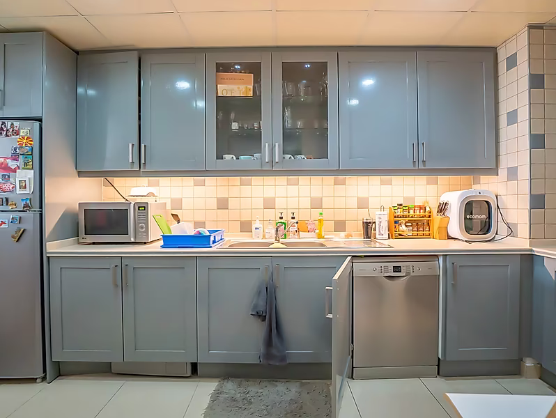 CHARMING 1 BEDROOM WITH BALCONY | PORTO ARABIA - Photo 9