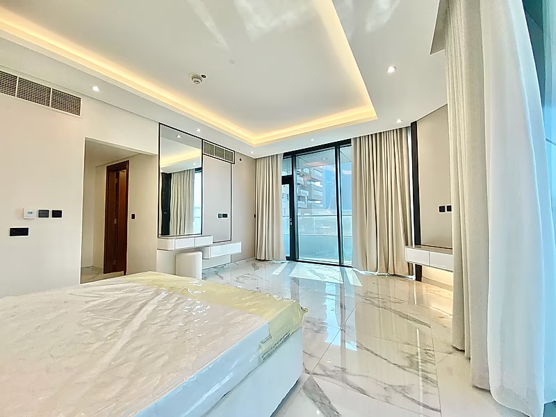 Chic 2BR Retreat | Full Sea View - Photo 4