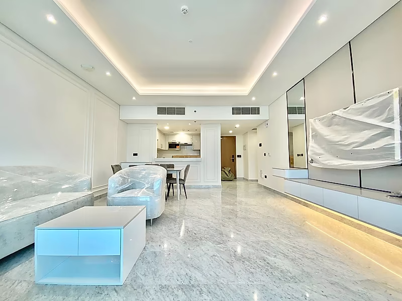 Chic 2BR Retreat | Full Sea View - Photo 5