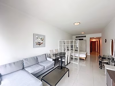 BILLS IN! ELEGANT STUDIO WITH WATERFRONT VIEWS