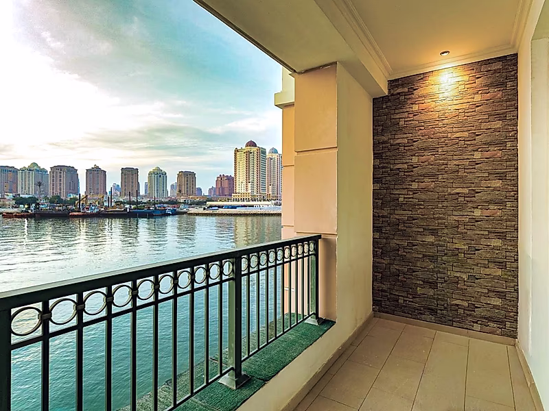 BILLS IN! ELEGANT STUDIO WITH WATERFRONT VIEWS - Photo 1