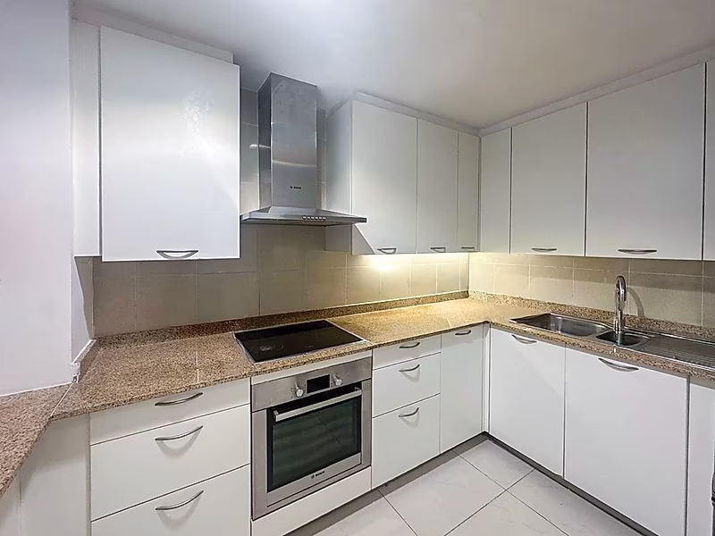 BILLS IN! ELEGANT STUDIO WITH WATERFRONT VIEWS - Photo 9