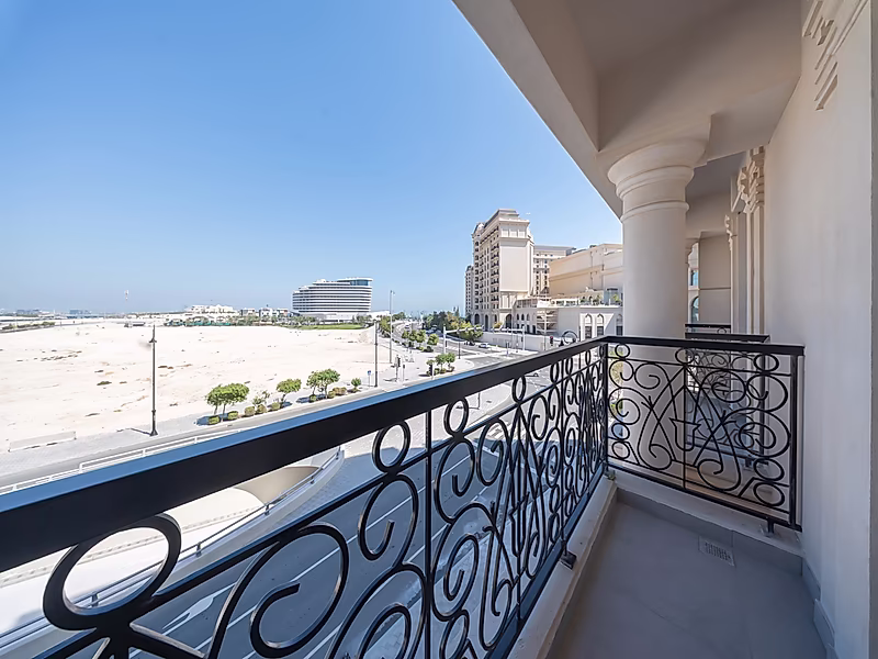 High ROI 2 Bedroom Apartment | Sea View | La Verde - Photo 3