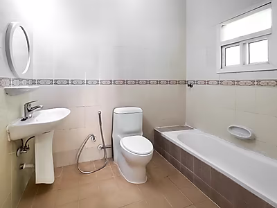 CHARMING DUPLEX 4BR + MAID | UMM AL AMAD