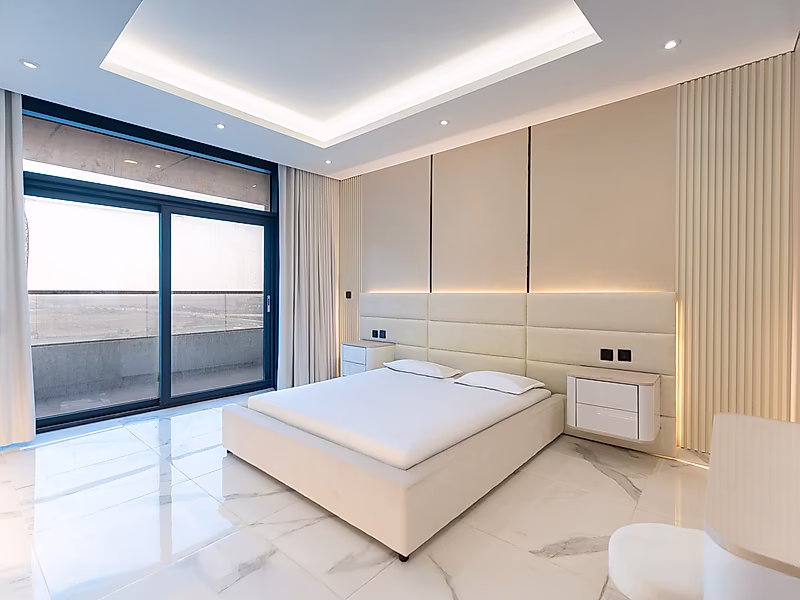 Stunning 2+ Bedroom Retreat - Photo 5