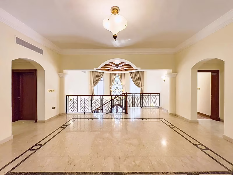 SPACIOUS 5BR VILLA | PRIME WEST BAY LAGOON - Photo 6