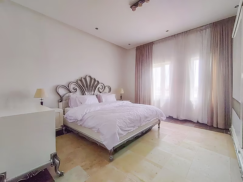 Luxury Villa | Fully Designer Funrnished | Beach View - Photo 11
