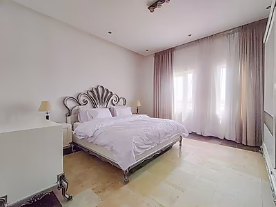 Luxury Villa | Fully Designer Funrnished | Beach View