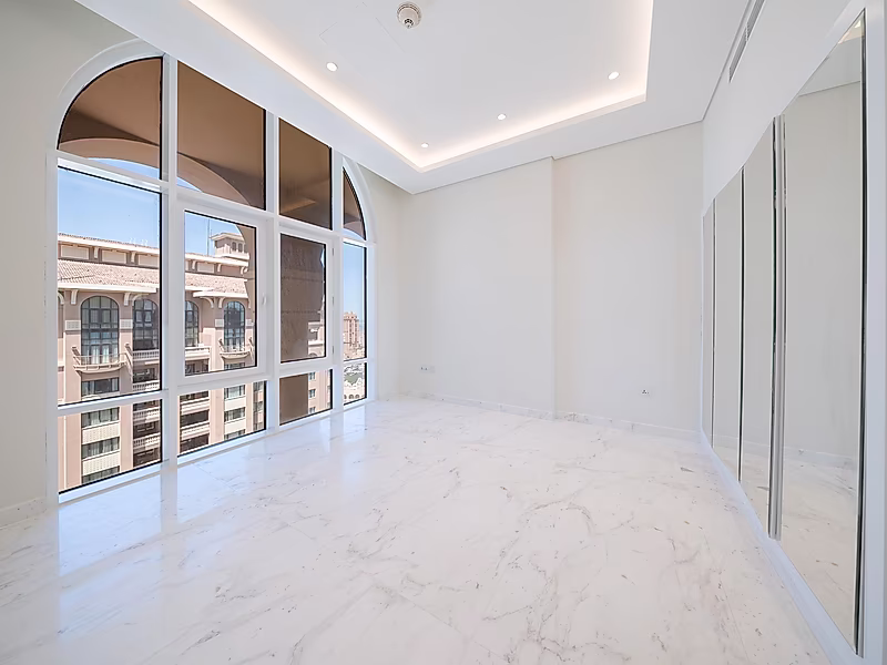 Fully Renovated Freehold Penthouse | Hot Offer & Move In Ready - Photo 16