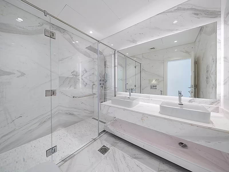 Fully Renovated Freehold Penthouse | Hot Offer & Move In Ready - Photo 20