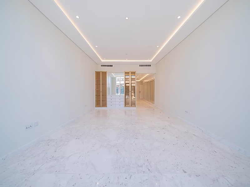 Fully Renovated Freehold Penthouse | Hot Offer & Move In Ready - Photo 22