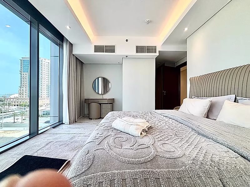 LUXURY 2-BEDROOM APARTMENT IN LUSAIL MARINA | READY TO MOVE - Photo 3