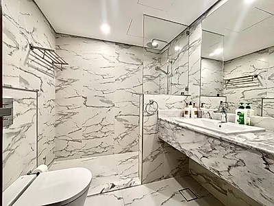 شقة عصرية مفروشة بالكامل | غرفتين نوم | موقع مميز في لوسيل