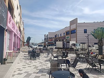 EXCELLENT LOCATION - RETAL SHOPS FOR RENT