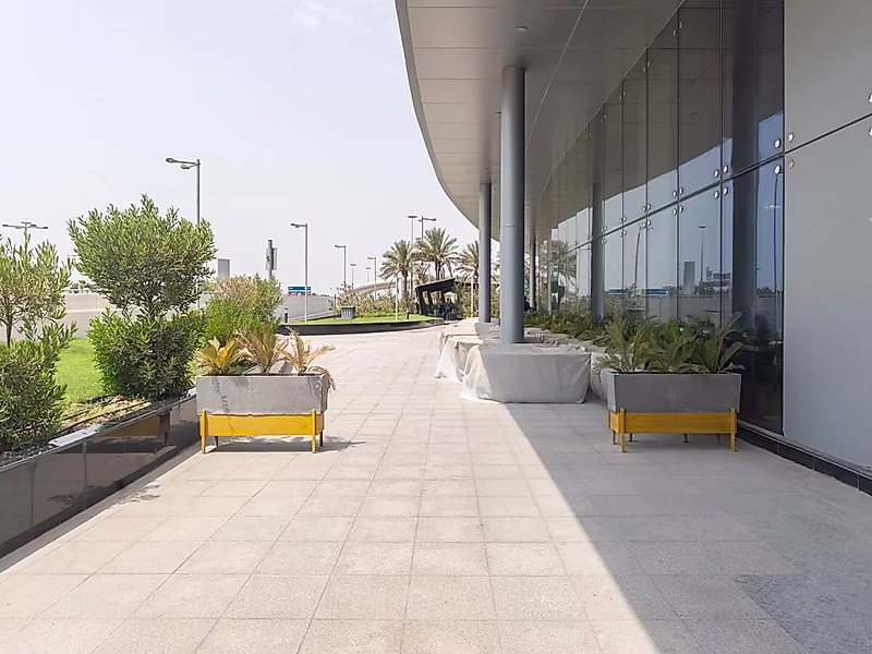 Spacious Retail Space with High Ceilings | 297 SQM | Lusail Marina - Photo 4