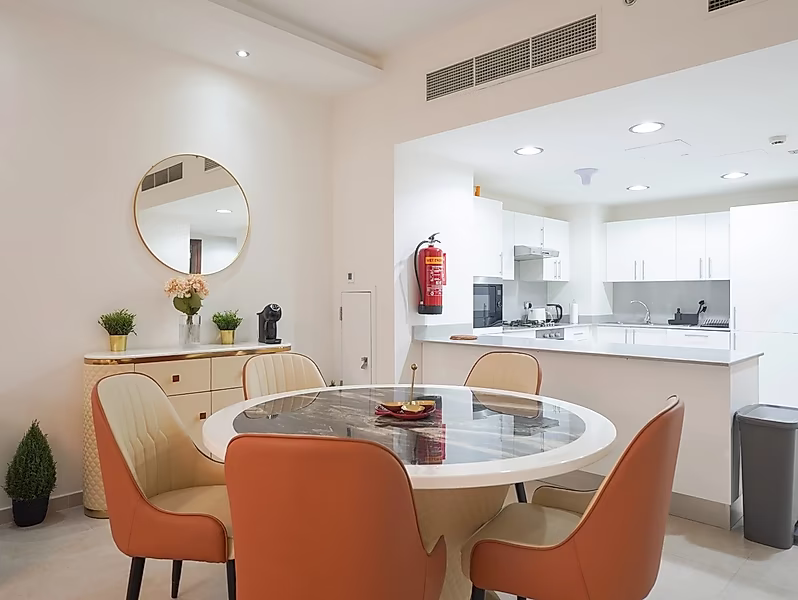 FULLY FURNISHED 1 BEDROOM VENDOME & SEA VIEW - Photo 6