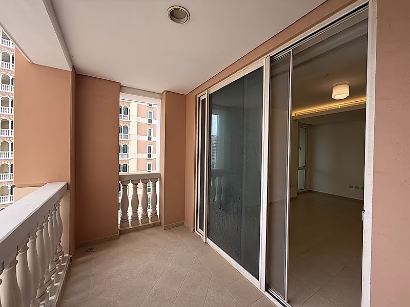 Panoramic Sea & Marina Views | High-Floor Luxury 2BR in Viva Bahriya | Beach Access | Title Deed Ready - Photo 3