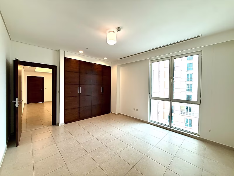 Panoramic Sea & Marina Views | High-Floor Luxury 2BR in Viva Bahriya | Beach Access | Title Deed Ready - Photo 6