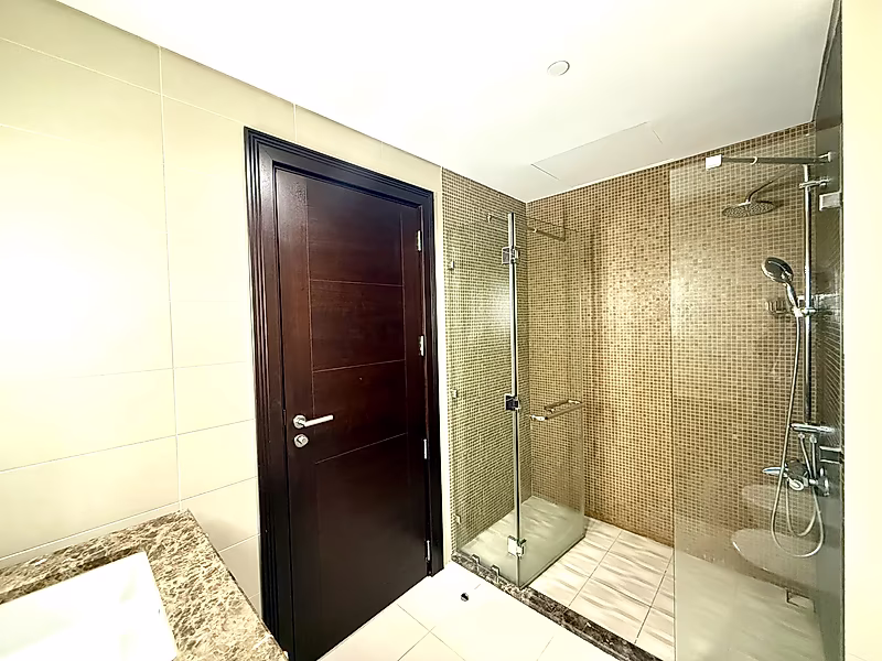 Panoramic Sea & Marina Views | High-Floor Luxury 2BR in Viva Bahriya | Beach Access | Title Deed Ready - Photo 7