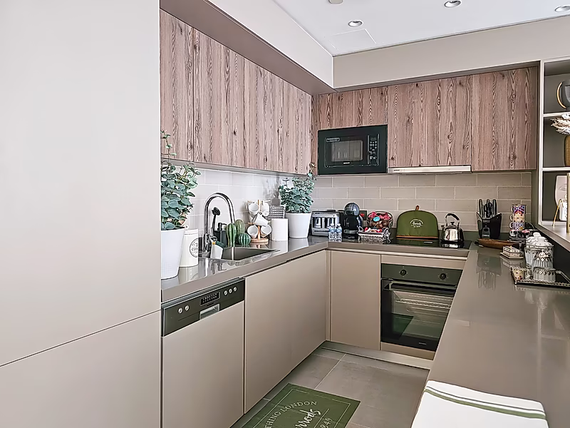 Sophisticated 1BR with Modern Elegance - Photo 5