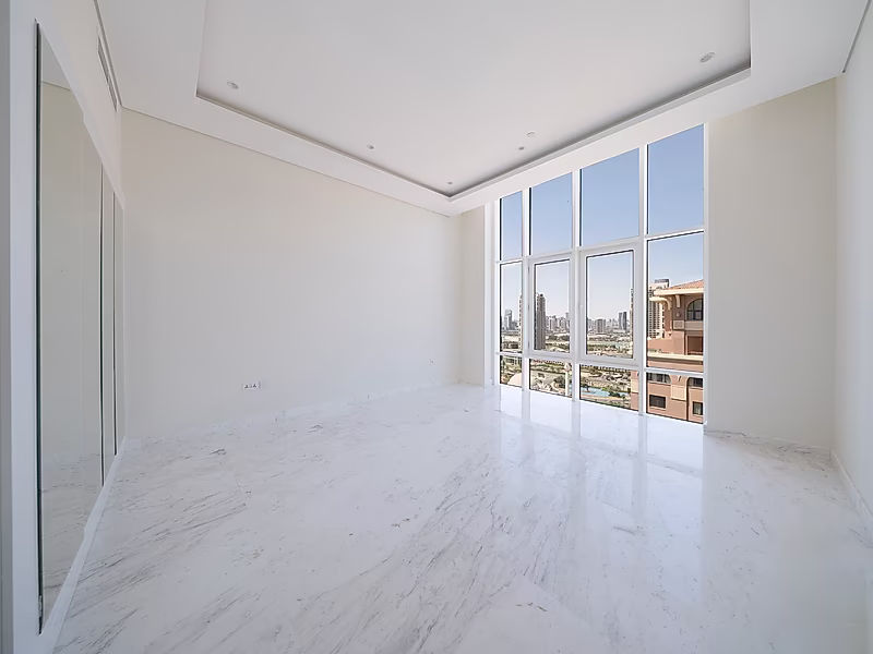 Fully Renovated Freehold Penthouse | Hot Offer & Move In Ready - Photo 27