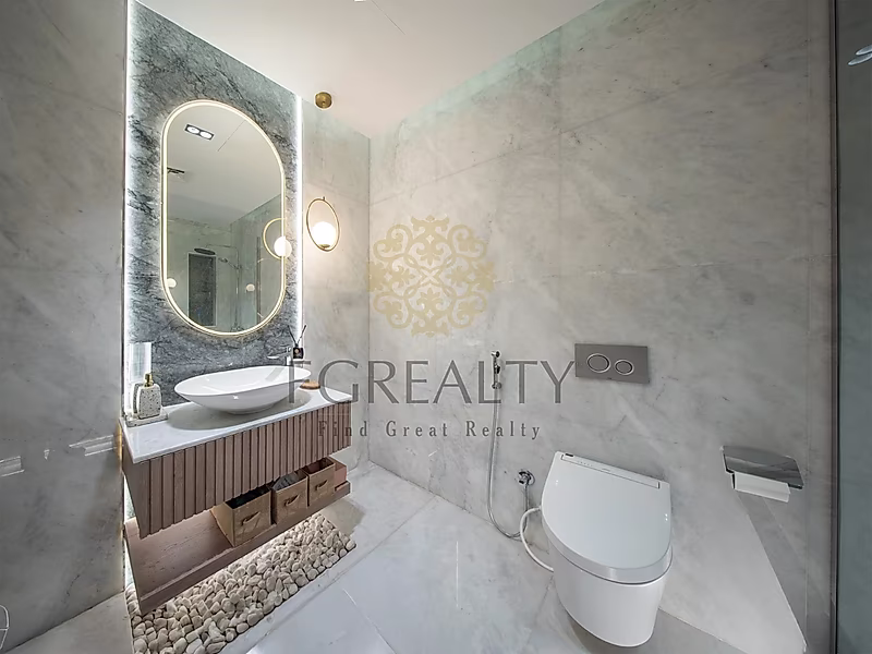 Stylish Duplex with Panoramic Views - Photo 13
