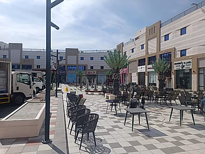 EXCELLENT LOCATION | RETAIL SHOPS FOR RENT