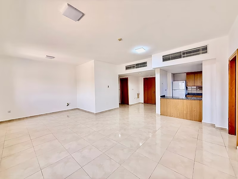 Hot Deal | 3 Bedrooms with Title Deed - Photo 1