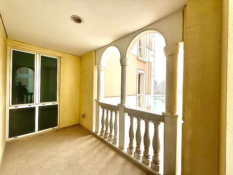 Panoramic Sea & Marina Views | High-Floor Luxury 2BR in Viva Bahriya | Beach Access | Title Deed Ready - Photo 19