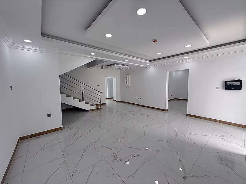Premium 1200 Sqm Commercial Villa for rent - Photo 4