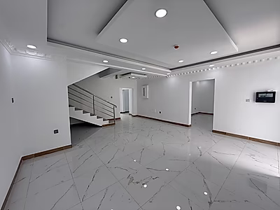 Premium 1200 Sqm Commercial Villa for rent