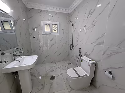 Premium 1200 Sqm Commercial Villa for rent