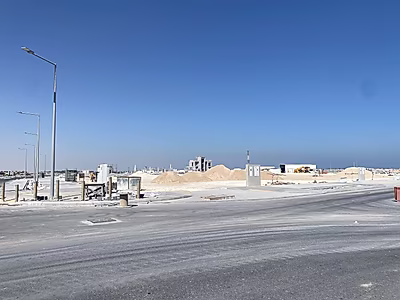 أرض مساحتها 922.87 متر مربع معروضة للبيع في شمال جزيرة قطيفان