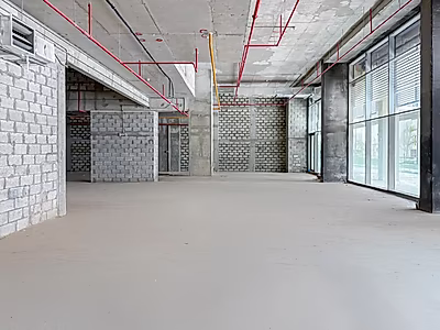 Chic Retail Space | Prime Visibility