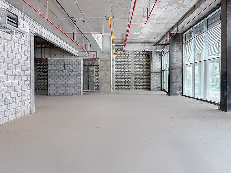 Premier Retail Space with Exquisite Design - Photo 3