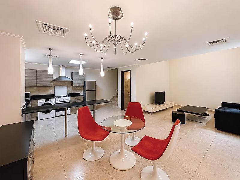 Mesmerizing 1BR FF duplex with Contemporary Elegance - Photo 1