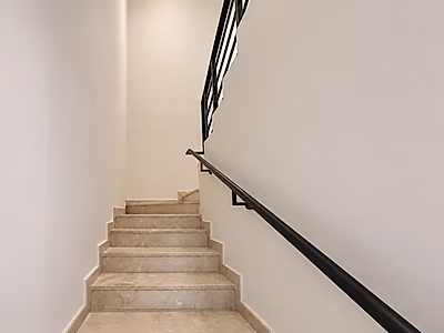 Mesmerizing 1BR FF duplex with Contemporary Elegance