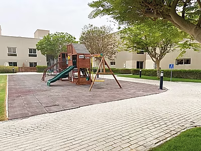 Mesmerizing 1BR FF duplex with Contemporary Elegance