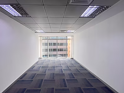 Premium 495 SQM Half-Floor Office | Fully Fitted |